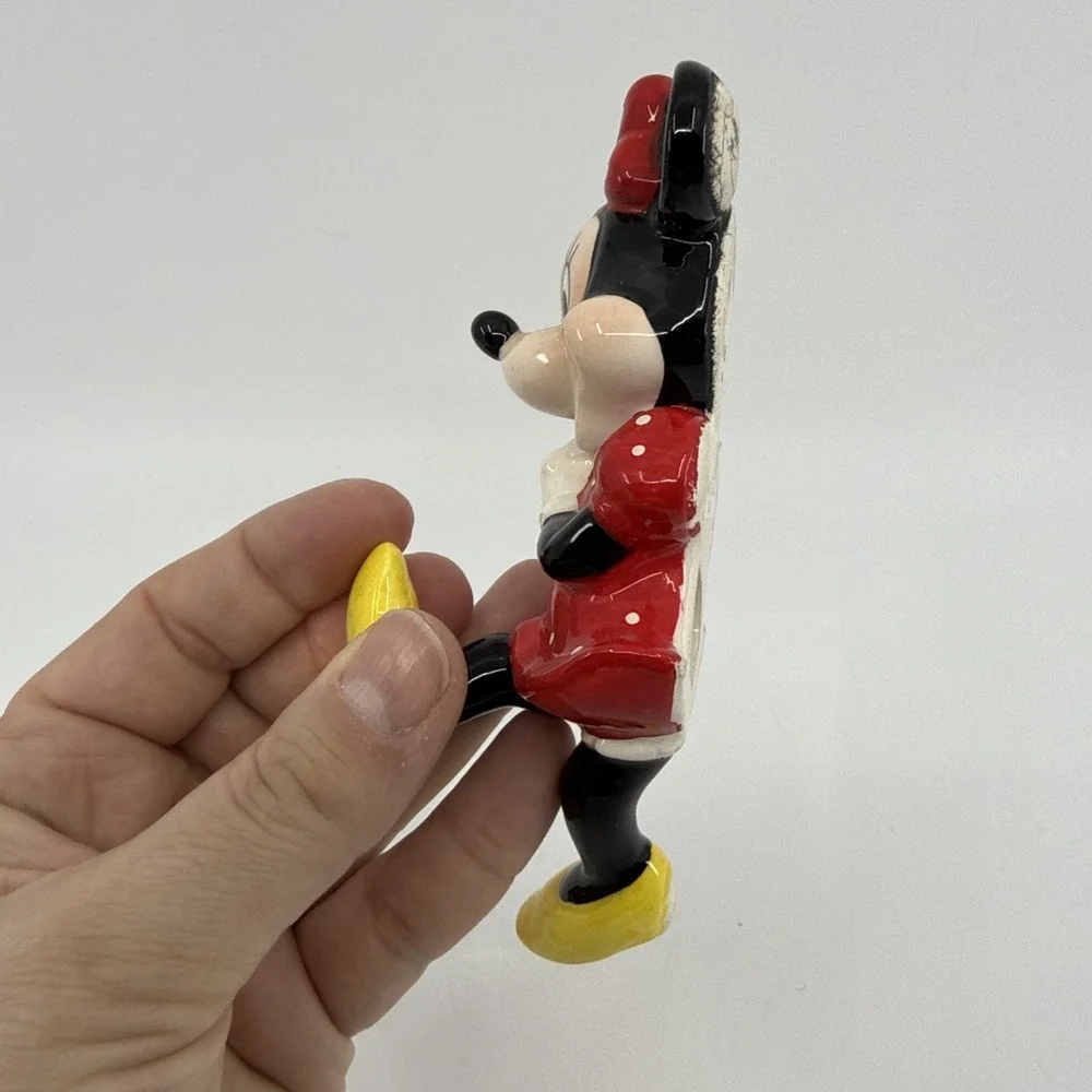 Vtg Disney Minnie Mouse Ceramic Wall Hook Decor‎ Collectible Art 5.25